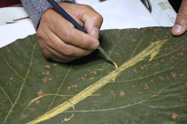 Emekli öğretmenin 25 yılını adadı Yurt dışından getirtiyor, üzerine paha biçilemiyor