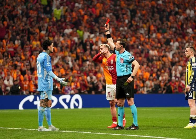 Fenerbahçe soyunma odasında ‘Ederson’ çatlağı Kadro dışı talebi
