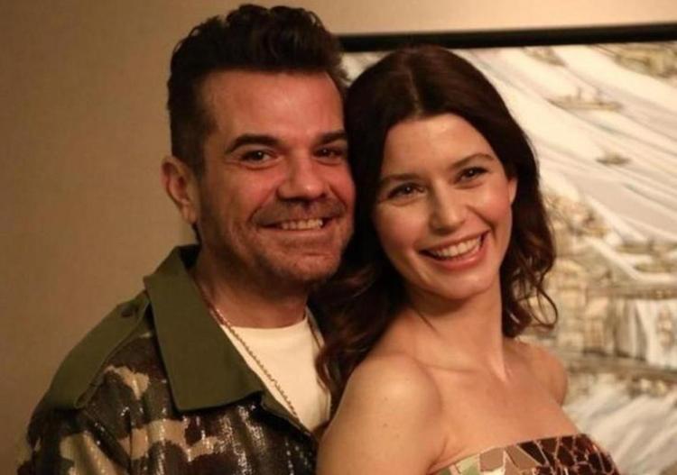 Beren Saat ilk şarkısını çıkarmıştı Kenan Doğuludan büyük destek