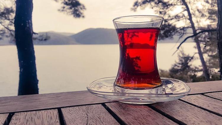 Çay suyuna 1 parça ekleyin Lezzetini 10 kat artırıyor, saatlerce bayatlamıyor