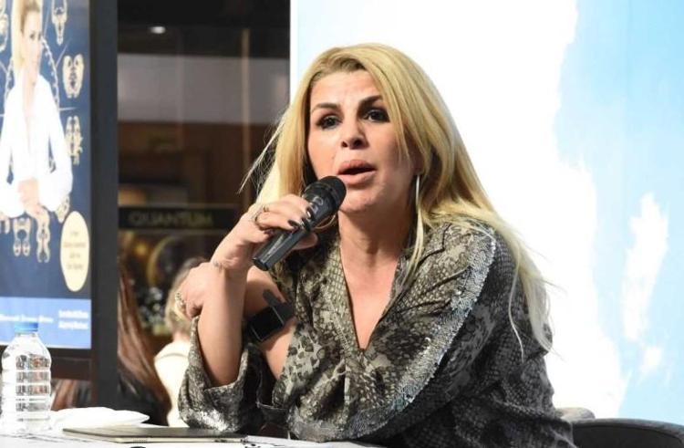 55 yaşındaki astrolog Nuray Sayarı’dan müjde İkizlere hamile