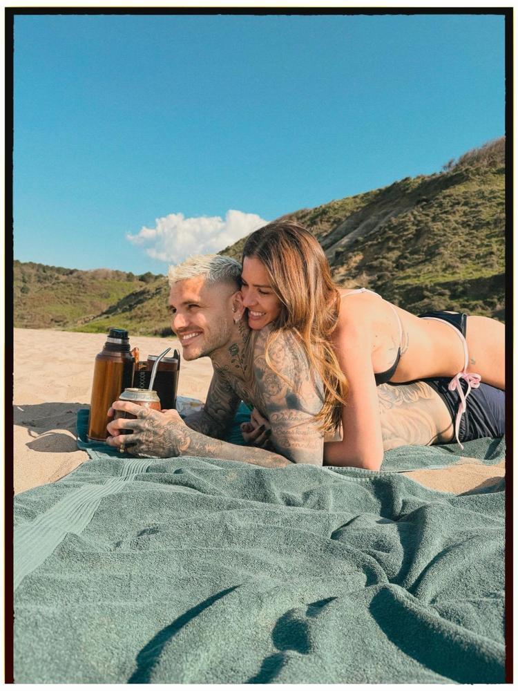 Romantik kaçamak Mauro Icardi ve China Suarez deniz sezonunu açtı