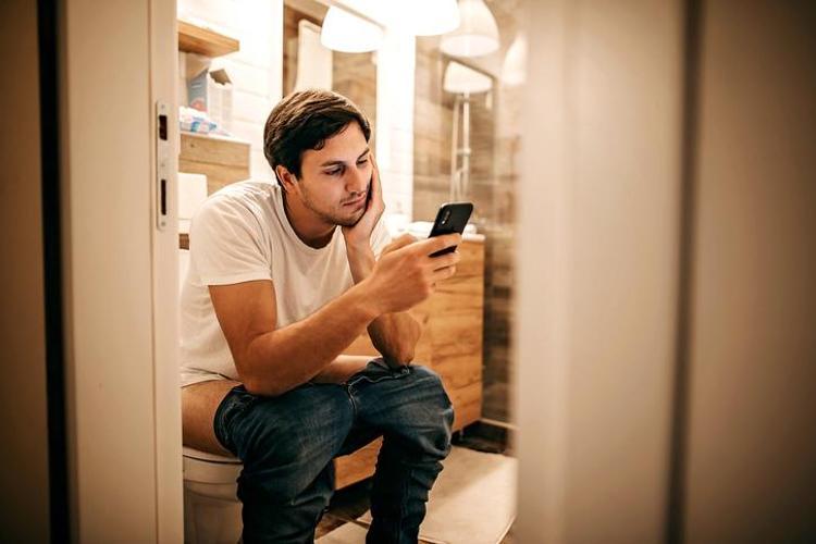 DİJİTAL BAKTERİLERİN YENİ ADRESİ: AKILLI TELEFONLAR