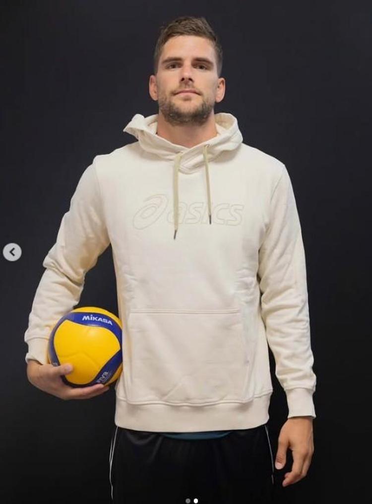 Sürpriz iddia: Devrim Özkan ve ünlü voleybolcu Trevor Clevenot aşk yaşıyor