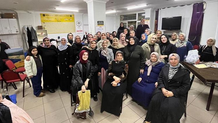 Böylesi hiç görülmedi Kadın muhtar seçim vaadini yerine getirdi: Mahalle kahvesinde bu kez hanımlar vardı