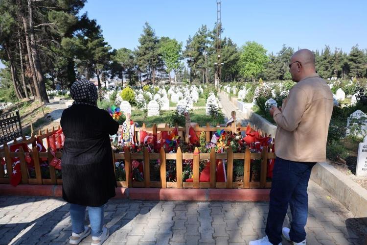 CENAZE NAMAZI KILINMADI, KABRİ DE YOK