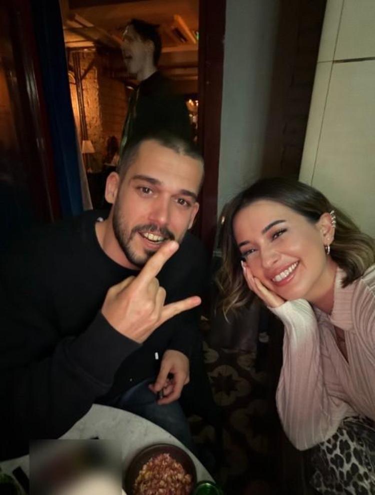 Buse Terim’den kızlarıyla dans şov Eğlence dolu anlar