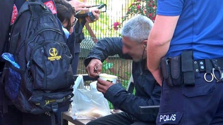 Müzik dinledi, surlarda dans etti 6 saatlik kriz, çorba teklifiyle son buldu