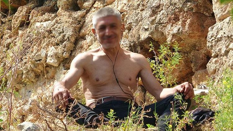 KULAKLIKTAN DİNLEDİĞİ MÜZİKLE DANS ETTİ