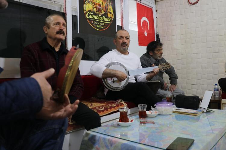 Sivasta ezber bozan kahvehane Dedikodu ve siyaset yapmak yasak