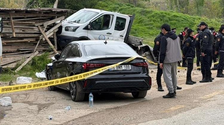 1 Mayısta acı olay 2 belediye işçisi feci şekilde hayatını kaybetti