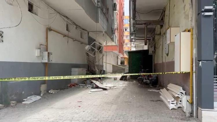 Türkiye bu görüntüleri konuşuyor Asansör halatı koptu, can pazarı yaşandı