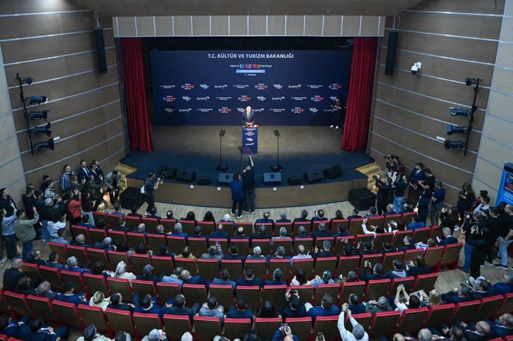 Dev festival Aydına ulaştı Şehirde hayat festivale dönüşüyor
