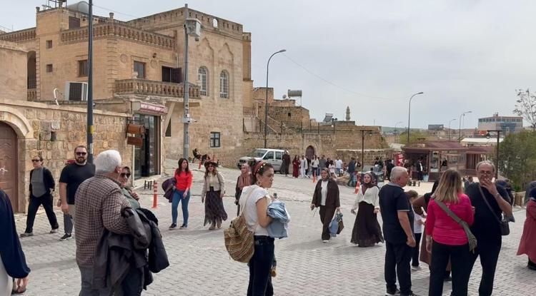 SÜRYANİ ÇÖREĞİ, ALYA VE CİHANIN KAHVALTISI