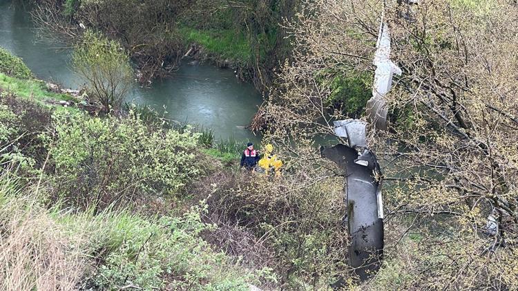 Kütahyada facia Otomobil 50 metreden Porsuk Çayı’na uçtu