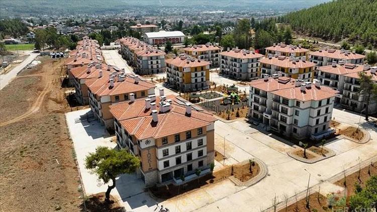 ​Hak sahipleri dikkat: O tarihi kaçıranın hakkı yanabilir TOKİ sözleşme ve peşinat detaylarını açıkladı