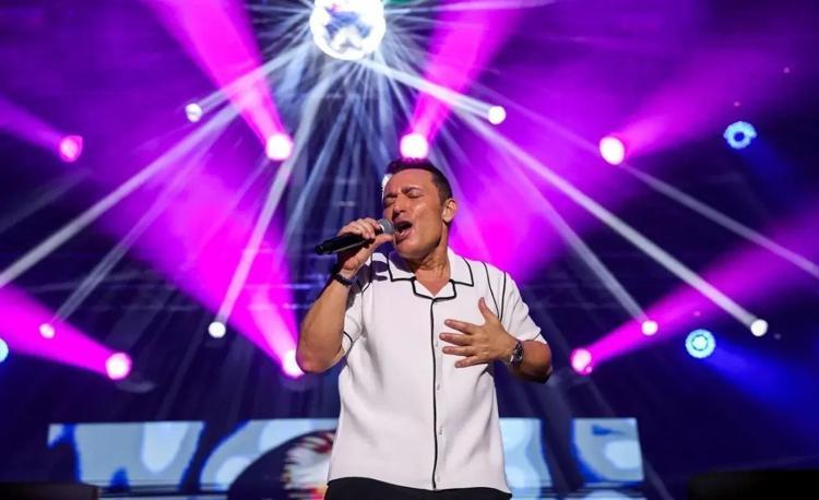 Mela Bedel ve Mustafa Sandal arasındaki konuşma geceye damgasını vurdu