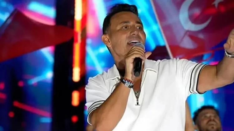 Mela Bedel ve Mustafa Sandal arasındaki konuşma geceye damgasını vurdu