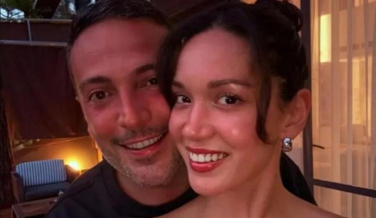 Oğuzhan Koç ve sevgilisi Hazal Subaşı’ndan Romada aşk dolu pozlar
