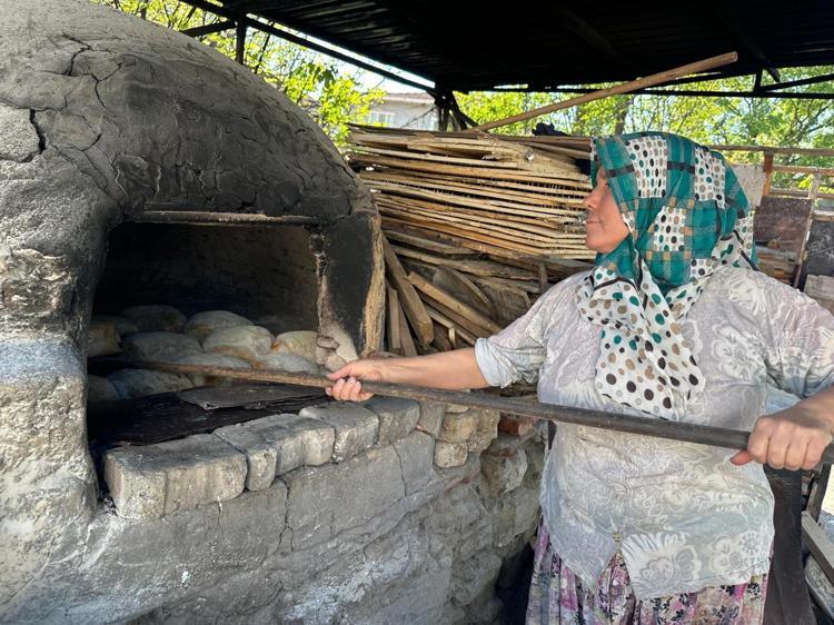 Bursada tek başına dev fırınlara rakip oldu Mayasında şifa olan ekmek: Gramajı ağır, fiyatı hafif