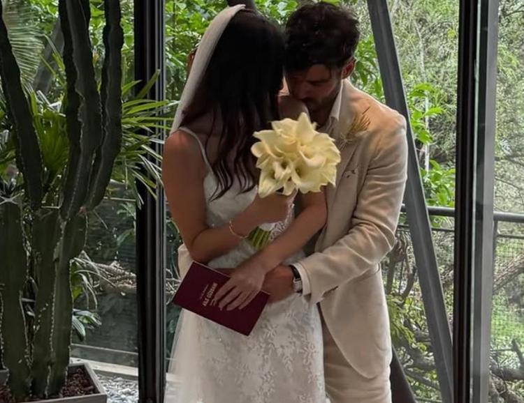 NİKAH SONRASI İLK KARE