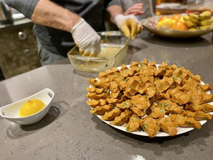 AROMALARIN KARIŞMASINA YARDIMCI OLUYOR