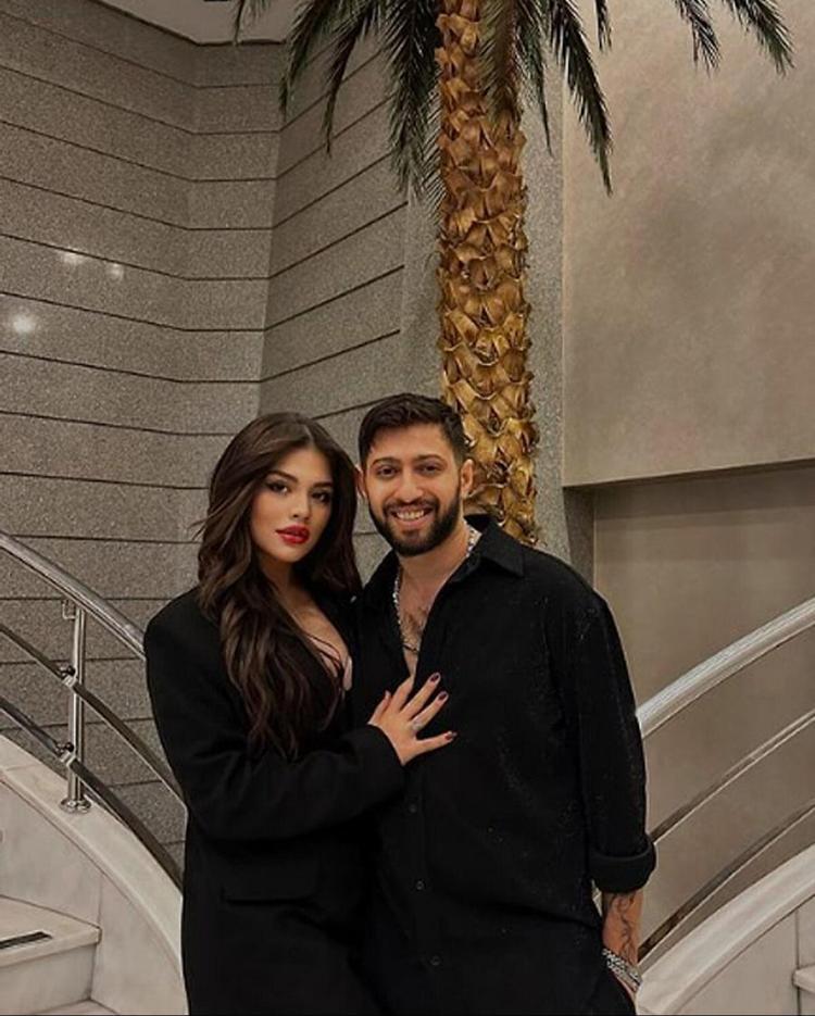 Eda Sakız ve Burak Bulut boşanıyor mu Sosyal medya detayı dikkat çekti