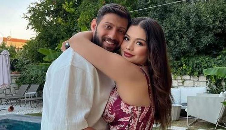 Eda Sakız ve Burak Bulut boşanıyor mu Sosyal medya detayı dikkat çekti