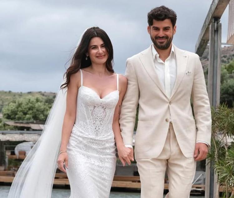 Taze evli Nesrin Cavadzadeden nikah pozları Tebrik ve beğeni yağdı