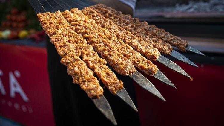 ASLA DAĞILMAYAN KEBAP NASIL YAPILIR