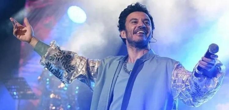 Şarkıcı Buray çocukluk travmasını ilk kez anlattı