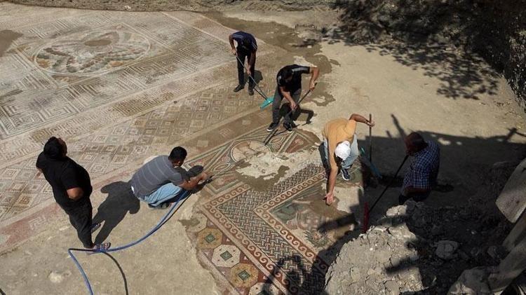 Zeugmanın tahtı sallanıyor Tokatta bulunan mozaik Çingene Kızını gölgede bırakabilir