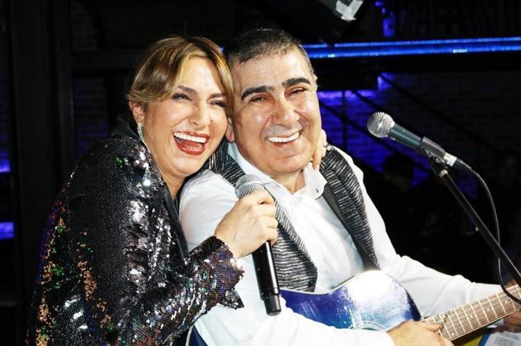 Eda ile Metin Özülkü’nün ikiz oğulları delikanlı oldu