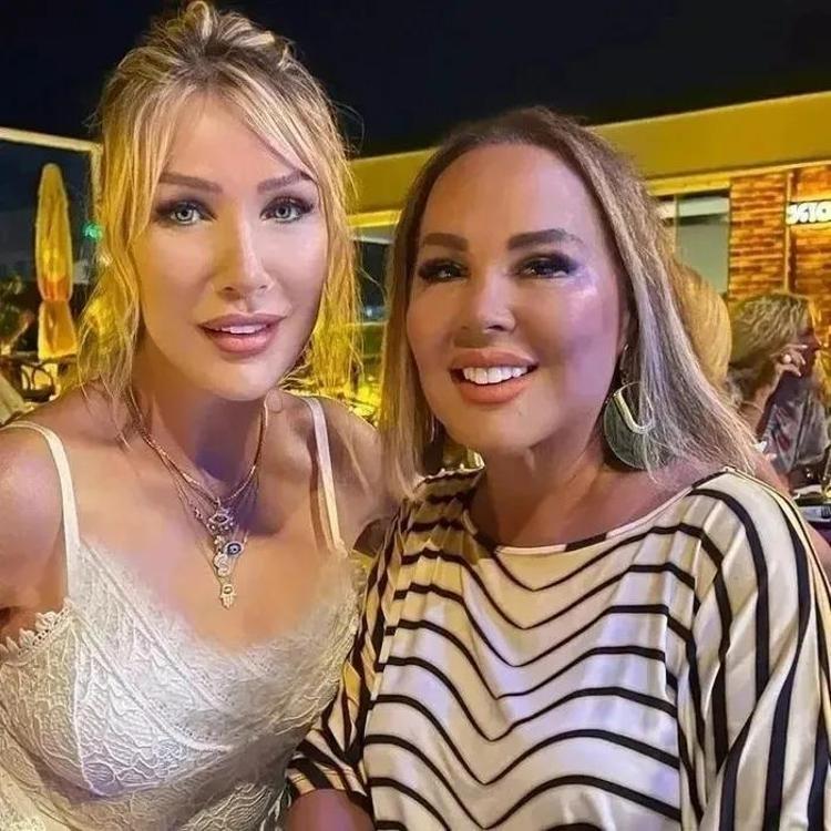 BİR ŞEYİN DUYULMASINI İSTİYORSAM HEMEN SAFİYEYE SÖYLERİM