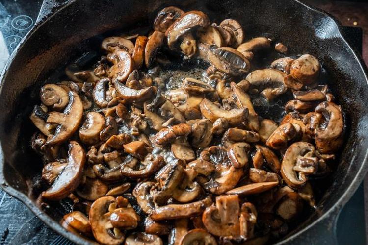 Kahvaltıya özel kavrulmuş mantar tarifi Etten daha fazla protein içeriyor