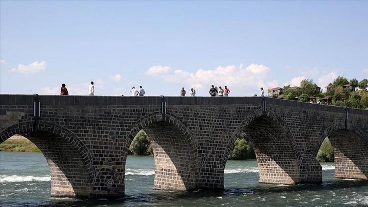 TARİHİ KÖPRÜYLE İLGİLİ DİKKAT ÇEKEN RİVAYET