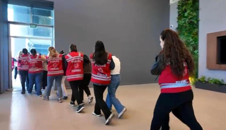 Güzellik merkezi değil dolandırıcılık üssü 7 ildeki şebekeye darbe: 12 tutuklama