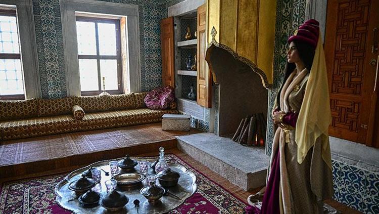 Topkapı Sarayının harem bölümünde yer alan Kadınefendiler ve Cariyeler Taşlığı ziyarete açıldı