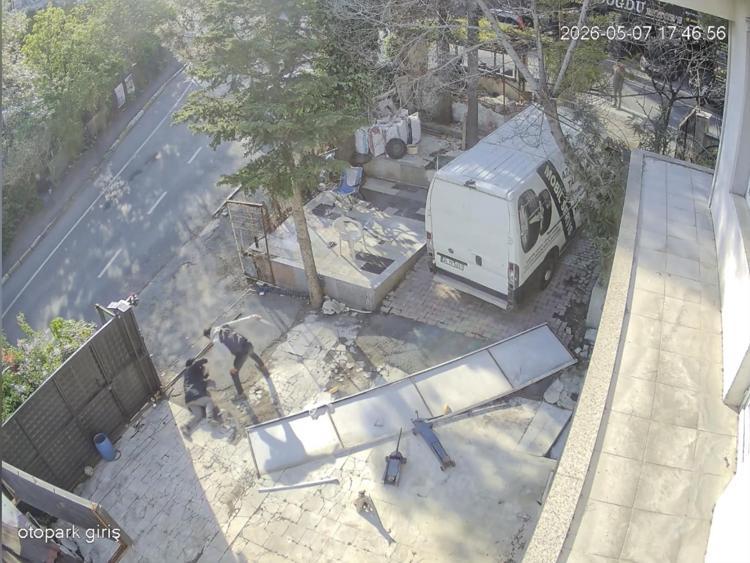 Sokakta eski kiracı dehşeti 74 yaşındaki adamı ‘bağırta bağırta’ dövdü