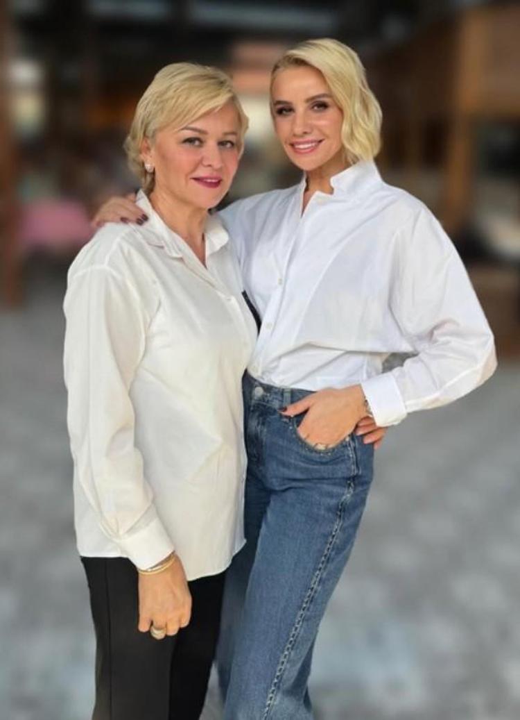ESRA EROL: