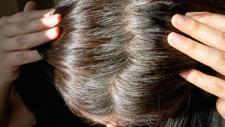 Kimyasal boyalardan daha etkili Beyaz saçları kendi rengine döndürüyor: Büyükannelerimizden kalma doğal kür
