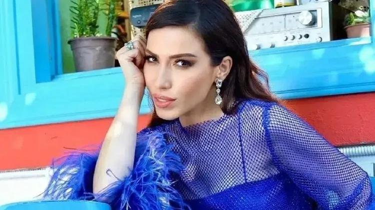ADIMI AĞZINA ALIRKEN ÖNÜNÜ İLİKLE