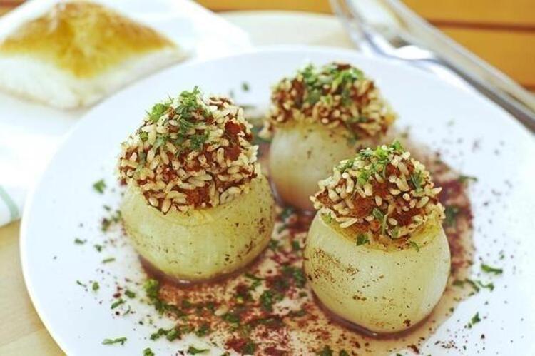 LOKUM KIVAMINDA SOĞAN DOLMASI TARİFİ