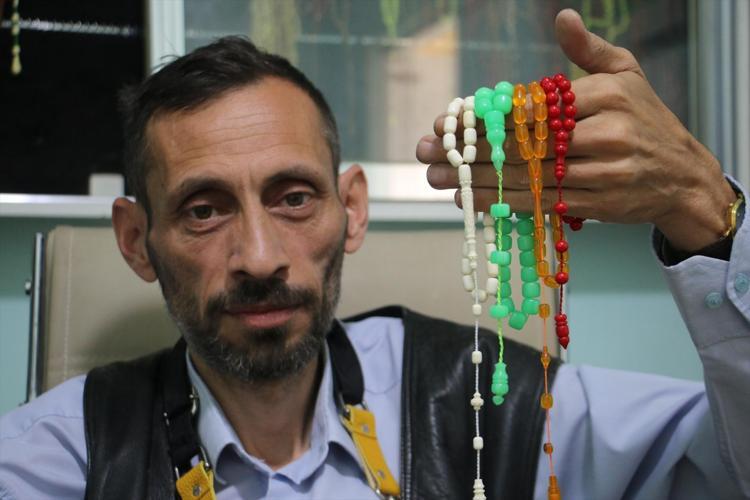 Babasından öğrendi, tüm dünyaya satıyor Engel yürekte olmasın sözleriyle herkese umut oldu