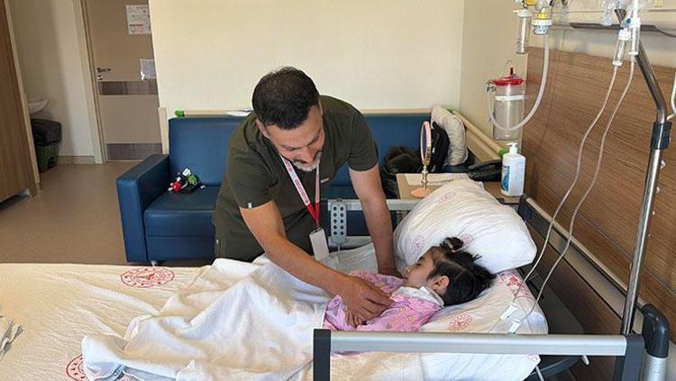 8 yaşındaki Fatmanın boynundan çıkanlar tıp tarihine geçti Bize masada kalır dediler