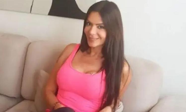 AYAĞINI KIRDI
