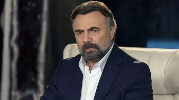 Apar topar hastaneye kaldırılan Oktay Kaynarcanın sağlık durumu nasıl