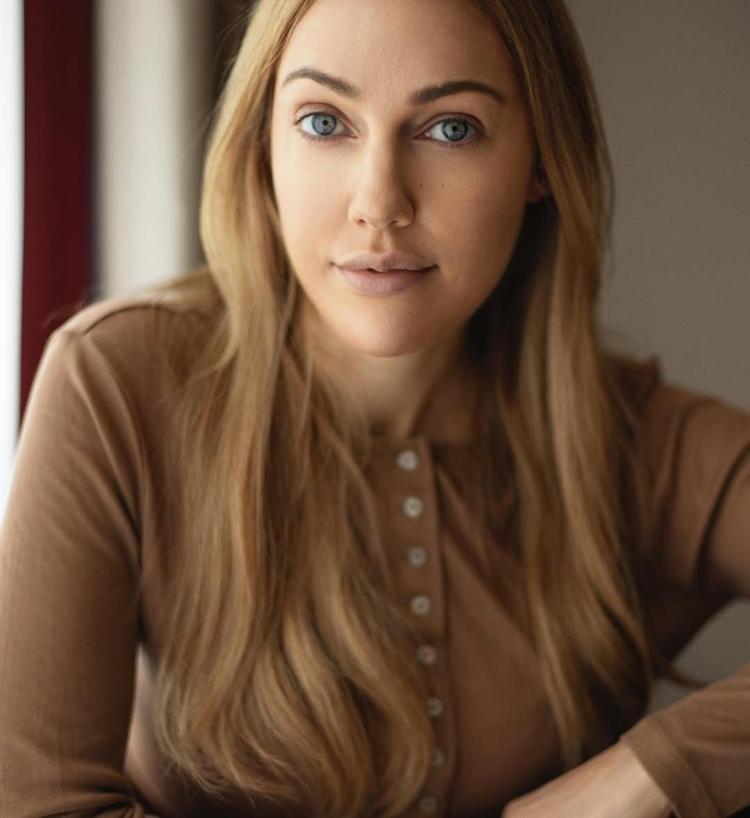 Meryem Uzerli doğal haliyle büyüledi