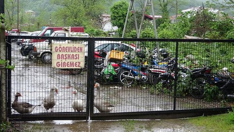 Milyonluk cip 4 bin lira yüzünden çürümeye terk edildi Otopark parası araç parasını geçecek