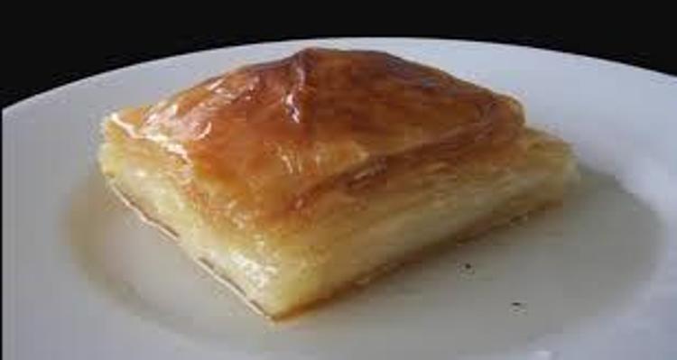 Karadenizin damak çatlatan tatlısı Herkes onu börek zannediyor ama değil